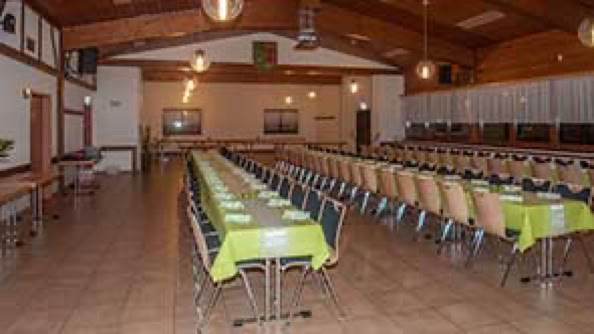 festliche Bestuhlung im DGH